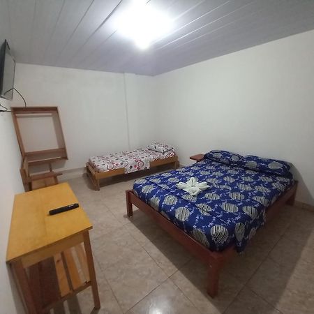 Hotel Chafo Letícia Quarto foto