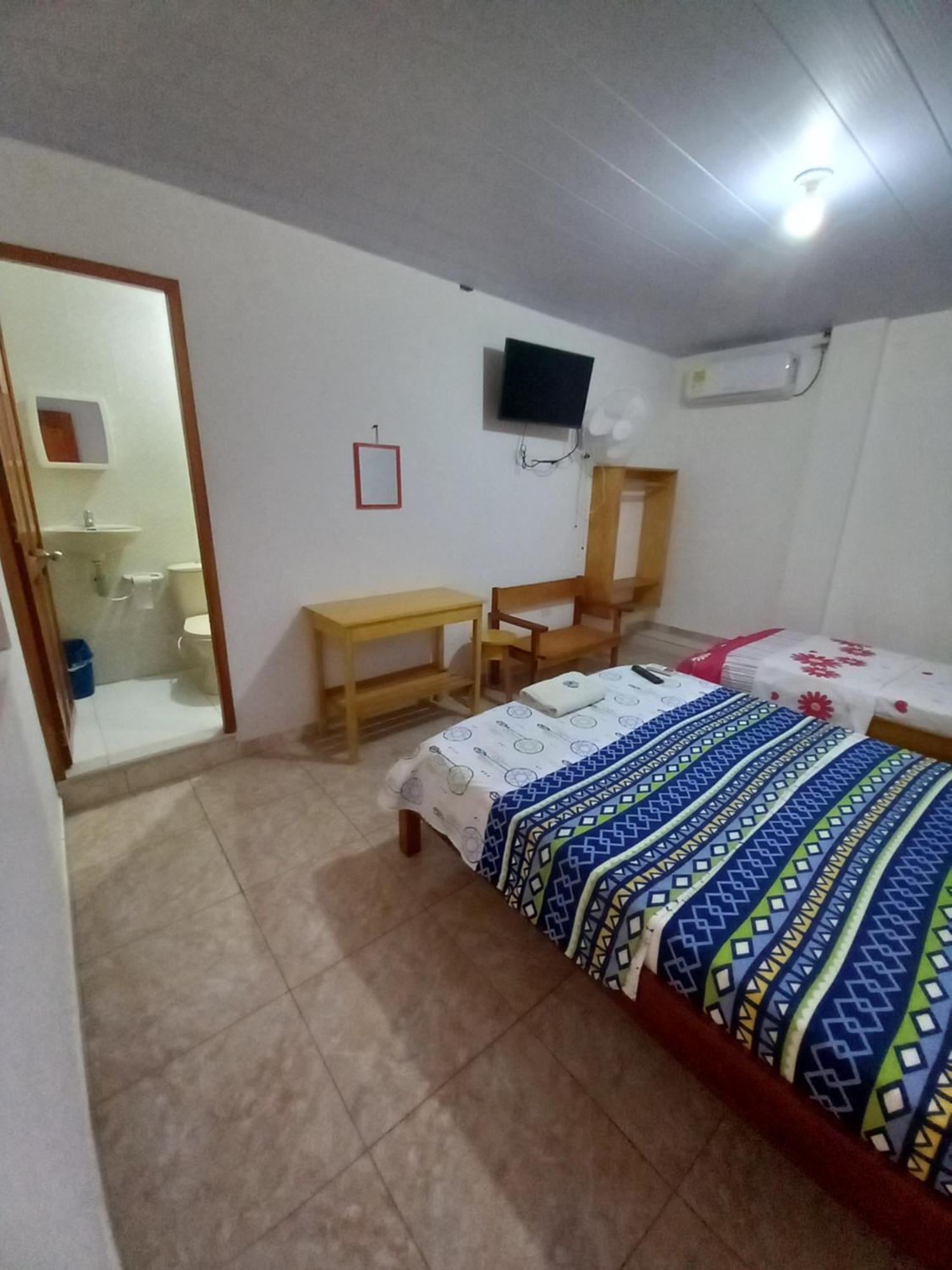 Hotel Chafo Letícia Quarto foto